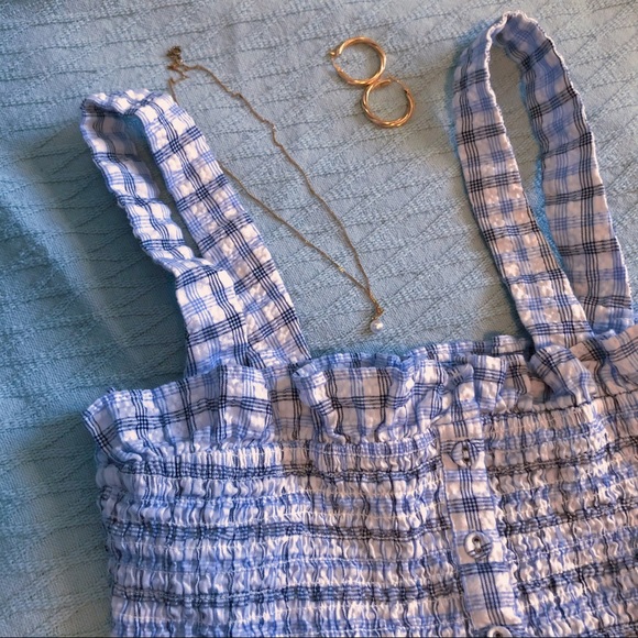 Cottage core 🌿 baby blue plaid scrunch flow top - Picture 1 of 3